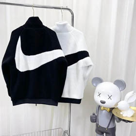Nike Plüschmantel-0197  