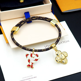 Louis Vuitton LV Schnur hängende Maskottchen herzförmige Süßigkeiten Stock Armband-4015  