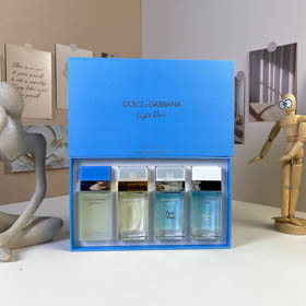 Dolce & Gabbana DG hellblau mittel vierteiliges Set-3121